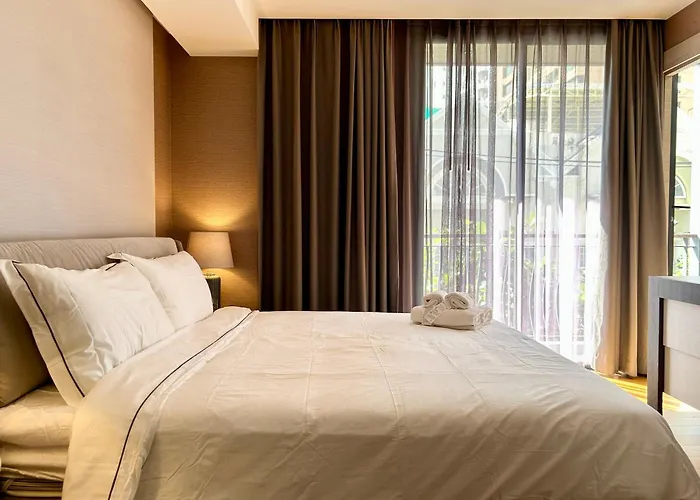 Apartment Langsuan Spacious One Bedroom *