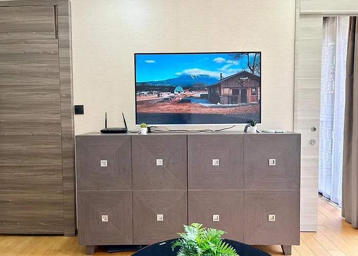 Apartment Langsuan Spacious One Bedroom