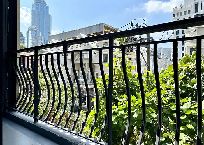 Apartment Langsuan Spacious One Bedroom *